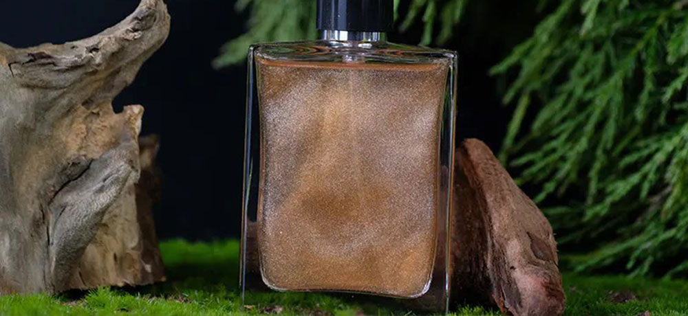Parfum et pulvérisation de déodorant